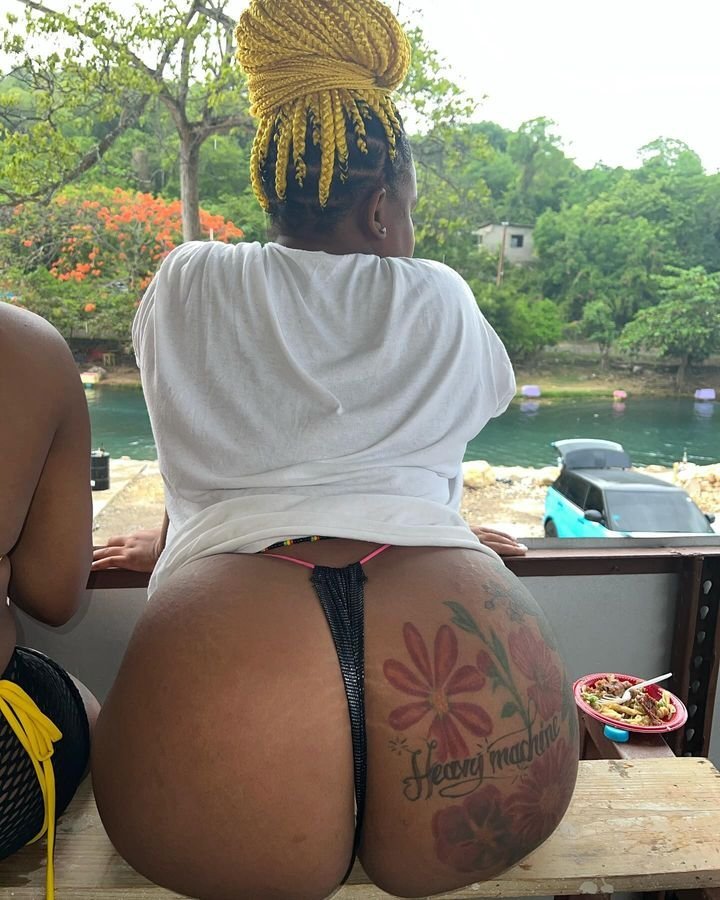 Jamaican 10 #r7v85Fao