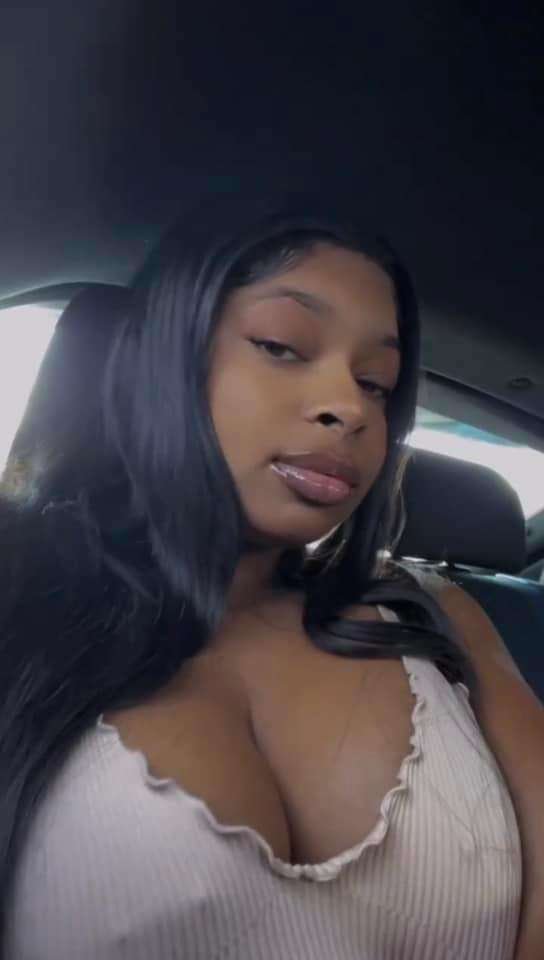 No bra #hRzXM1gv