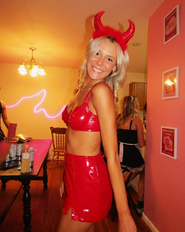 more of this blonde college cumdump #MUpkENa9