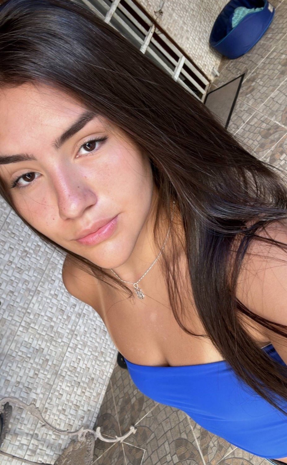 Sexy brunette girl #pLBB0qSV