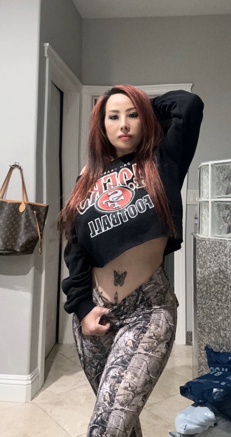 Maiv maij is one hot sexy hmong wife whore!!! Need to cuck old her!!! #UUJeF3vt