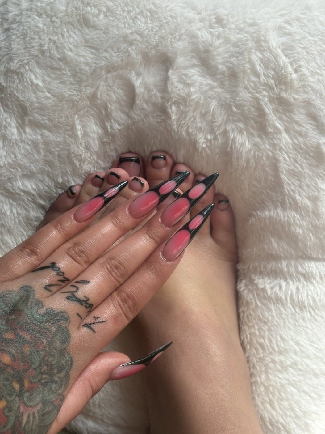 Black and Korean feet #YouRcxtX